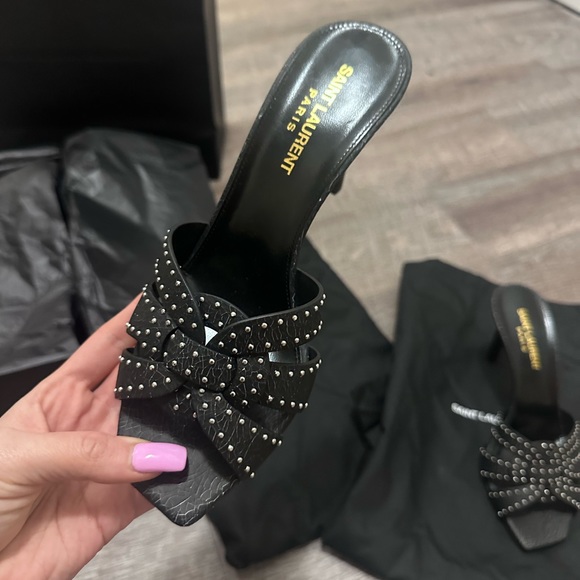 BRAND NEW IN BOX SAINT LAURENT NEVER WORN
YSL Tribute 85 Heel Sandals size 37 - Picture 2 of 13